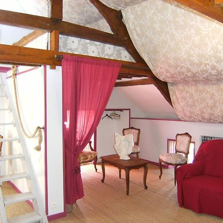 Bed and Breakfast Le Relais Du Mont Chauve Caumont-Sur-Aure Zewnętrze zdjęcie