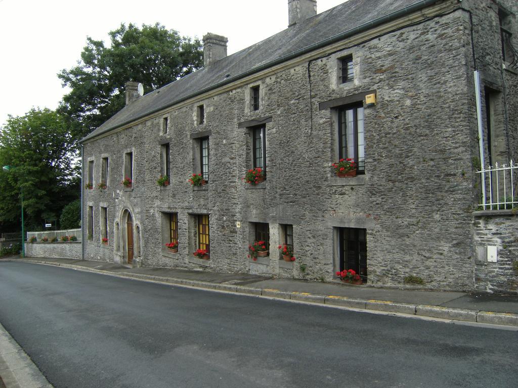 Bed and Breakfast Le Relais Du Mont Chauve Caumont-Sur-Aure Zewnętrze zdjęcie